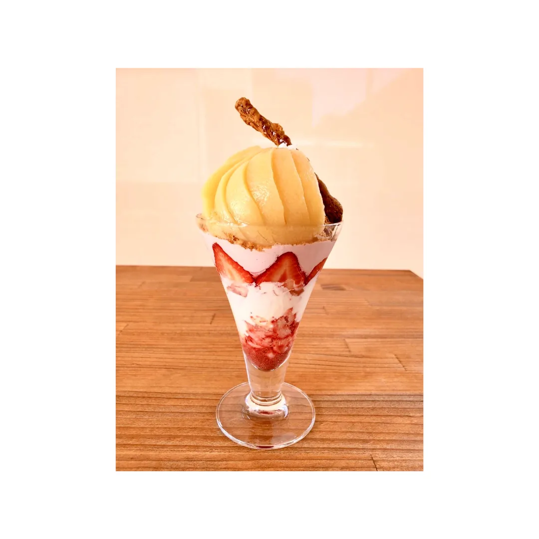 6/15〜いちごともものパフェ